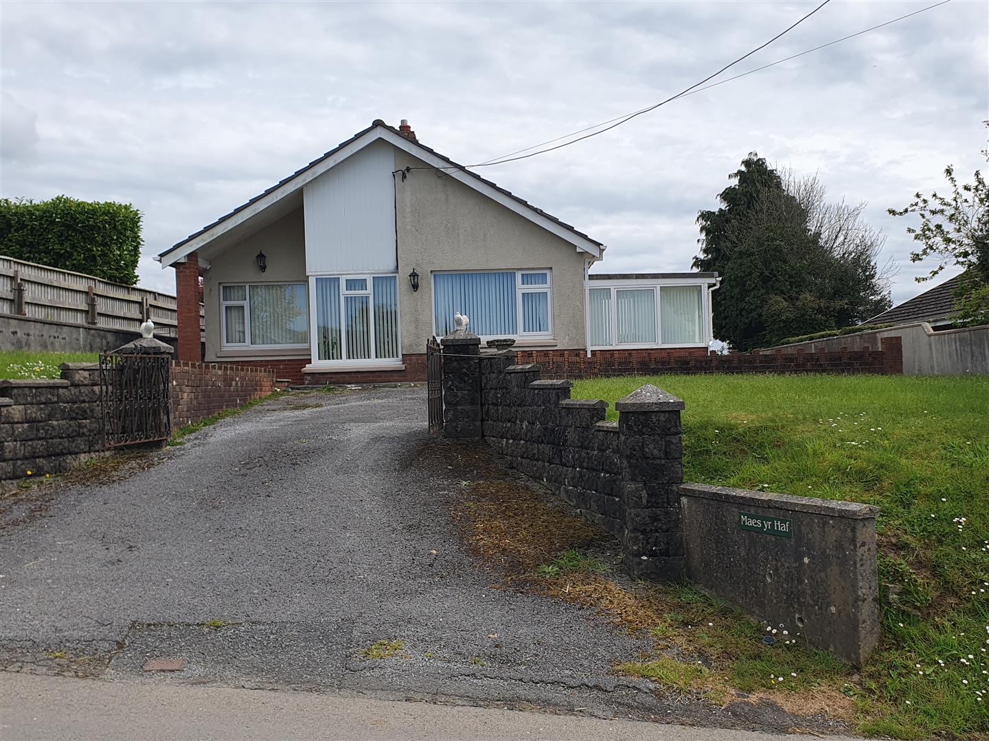 Properties Terry Thomas & Co Estate Agents in Carmarthenshire West Wales